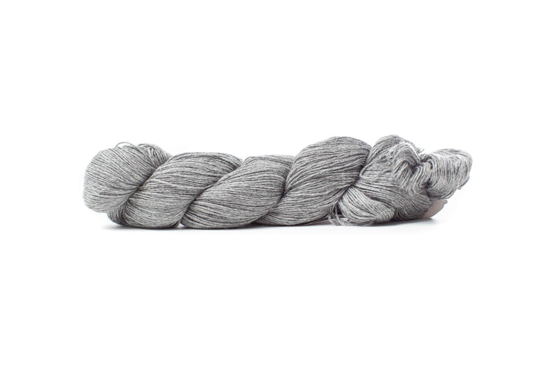 cascade sorata fingering yarn silver 03